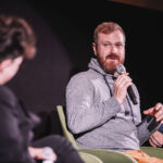 FOTO: Filmy, výstava i dražba. Spektrum naplnil kino Vesmír