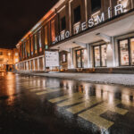 FOTO: Filmy, výstava i dražba. Spektrum naplnil kino Vesmír