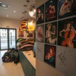 FOTO: Filmy, výstava i dražba. Spektrum naplnil kino Vesmír