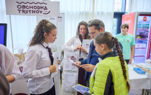 FOTO: Prezentace středních škol a zaměstnavatelů pomáhá najít správný směr