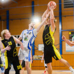 Basketbalisté Trutnova ukončili neporazitelnost Pardubic, Dolejší dal 49 bodů