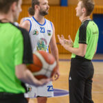 Basketbalisté Trutnova ukončili neporazitelnost Pardubic, Dolejší dal 49 bodů