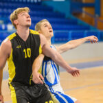 Basketbalisté Trutnova ukončili neporazitelnost Pardubic, Dolejší dal 49 bodů