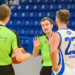 Basketbalisté Trutnova ukončili neporazitelnost Pardubic, Dolejší dal 49 bodů