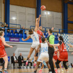 Trutnovu odvála výhru smršť brandýských trojek v závěru zápasu