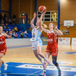 Trutnovu odvála výhru smršť brandýských trojek v závěru zápasu