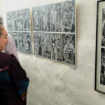 Galerie Draka praskala ve švech, příchozí se hledali na fotografiích Ctibora Košťála