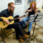 Galerie Draka praskala ve švech, příchozí se hledali na fotografiích Ctibora Košťála