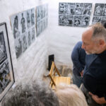 Galerie Draka praskala ve švech, příchozí se hledali na fotografiích Ctibora Košťála