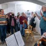 Galerie Draka praskala ve švech, příchozí se hledali na fotografiích Ctibora Košťála