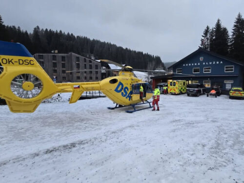 Turistka po otužování pod Sněžkou skončila podchlazená, pomohli záchranáři