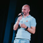 FOTO: Martin Moravec a Helena Sováková vyprávěli příběhy z armády i ze života