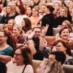 FOTO: Martin Moravec a Helena Sováková vyprávěli příběhy z armády i ze života