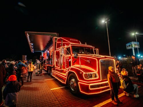 Vánoční kamion Coca-Cola má namířeno i do Pece pod Sněžkou