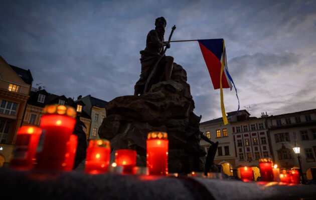 FOTO: Trutnov si připomněl 17. listopad a vyjádřil i podporu Ukrajině