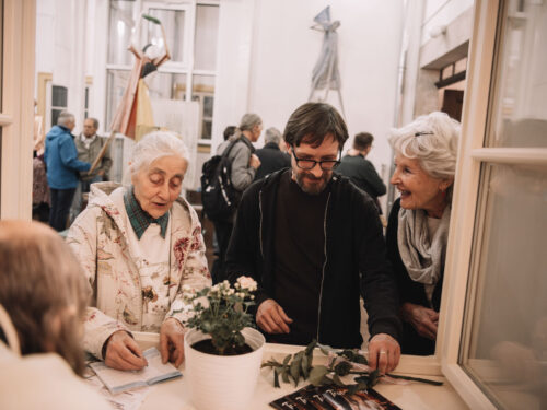 ZUŠka slaví 80 let. Výstavy v muzeu ukazují její příběh i talenty