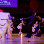 FOTO, VIDEO: Trutnovská ZUŠka završila rok oslav výročí plesem v Uffu