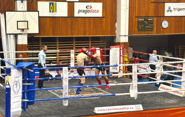 Thaiboxer Radek Horák ml. při výhře na 151. kole Národní Ligy Muaythai
