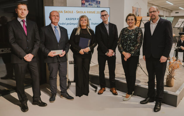 KASPER KOVO a SPŠ TRUTNOV získaly ocenění spolupráce v projektu Firma škole- Škola firmě 2025