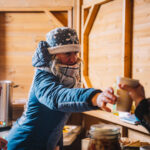 Trutnov rozsvítil vánoční strom, silvestrovský ohňostroj bude u Uffa