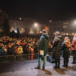Trutnov rozsvítil vánoční strom, silvestrovský ohňostroj bude u Uffa