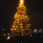 Trutnov rozsvítil vánoční strom, silvestrovský ohňostroj bude u Uffa