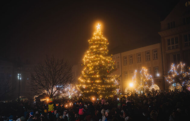 Rozsvícení vánočního stromu aneb 1. adventní neděle v Trutnově