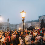 Trutnov rozsvítil vánoční strom, silvestrovský ohňostroj bude u Uffa