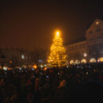 Trutnov rozsvítil vánoční strom, silvestrovský ohňostroj bude u Uffa