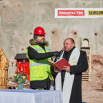 Slavnostní zahájení ražby tunelu Opevnění pro dálnici D11