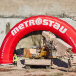 Slavnostní zahájení ražby tunelu Opevnění pro dálnici D11