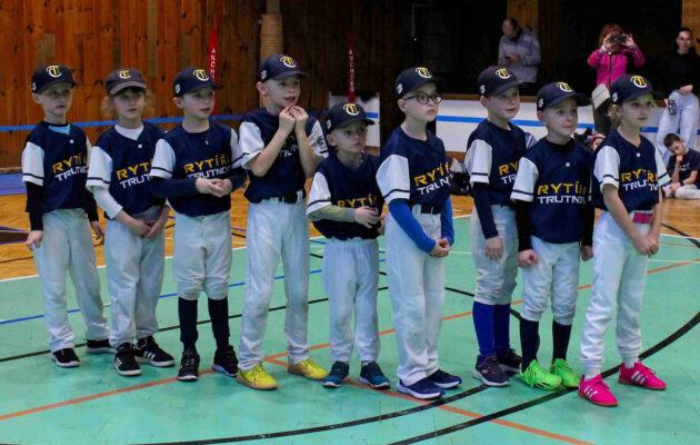 Mladí trutnovští Rytíři na indoorových turnajích