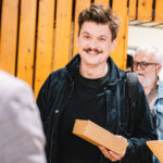 Den učitelů aneb Show Honzy Dědka na Komendě