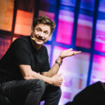 Den učitelů aneb Show Honzy Dědka na Komendě