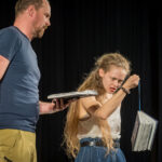 FOTO: Když třináctka baví. Listování nabídlo černý humor Pavla Tomeše