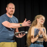 FOTO: Když třináctka baví. Listování nabídlo černý humor Pavla Tomeše