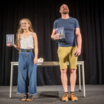 FOTO: Když třináctka baví. Listování nabídlo černý humor Pavla Tomeše