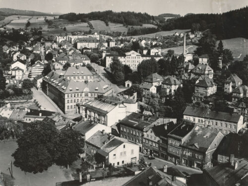 Proměny Trutnova (301): Pohled z kostelní věže na Kryblici