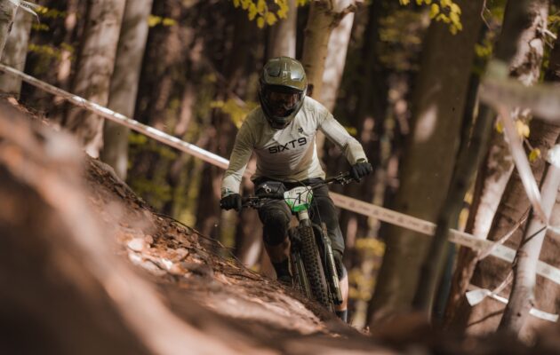 Fresh Enduro Tour na Trutnov Trails: hrabanka, flow, 80 juniorů a světový šampion jako vítěz