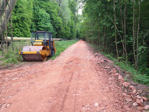 Podél Úpy vzniká lepší cesta. Opravuje se úsek z Bohuslavic do Koutů