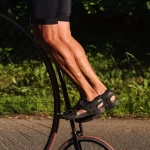 Když kolo pomáhá. Trutnov přivítal Zimovčákův charitativní peloton