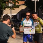 Když kolo pomáhá. Trutnov přivítal Zimovčákův charitativní peloton