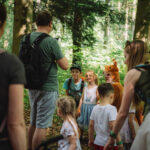 FOTO: Trutnovský lesopark ožil pohádkami i lesní technikou