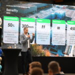 OBRAZEM: Kingspan otevřel v Hradci nový závod za téměř 800 milionů. Výrobu rozšíří až o třetinu