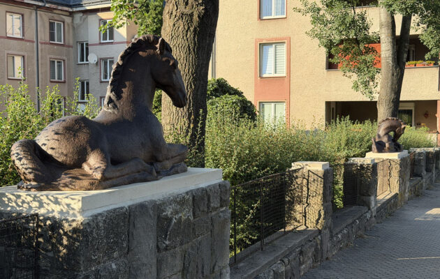 Hříbata jsou zpět. Pražská ulice má znovu svůj známý detail