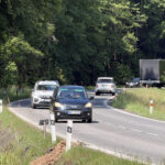 Ucpe se na rok Výšinka? Chytré semafory mají zabránit dlouhým kolonám