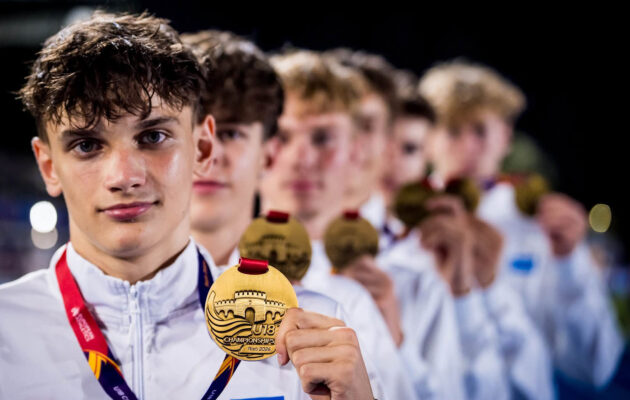K bronzu přidal zlato! Lukáš Bednařík pomohl české štafetě ovládnout Evropu