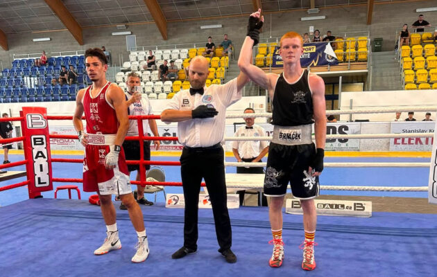 Boxeři Lokomotivy předvedli velkou jízdu, Bernáček vybojoval osmý titul v řadě