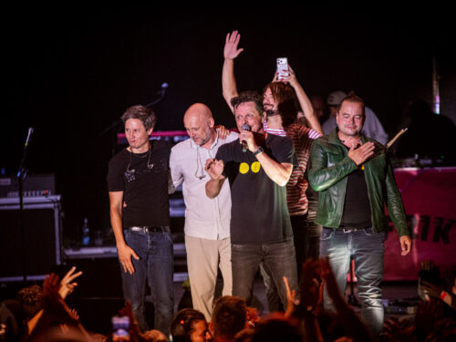 Bojiště zpívalo s Chinaski. Nejlepší koncert letošního léta, řekl Michal Malátný
