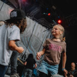 FOTO: Obscene Extreme skončil, děti si užily skok z pódia